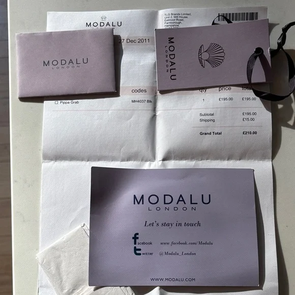 Modalu Pippa 2011 Black Leather Handbag with Gold Accents - Picture 5 of 13